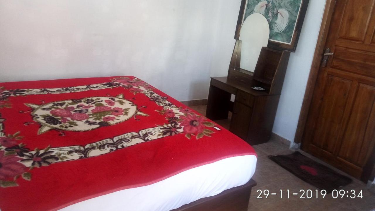 Hotel Bukit Kembar Ecotourism Gitgit Habitación foto